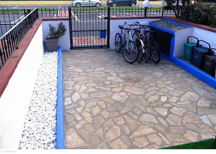 Casa Flamingo House
